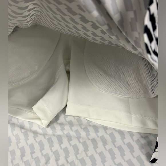 NWT - Nike Dri-FIT UV Victory Printed Golf Skort - Size XS - Picture 5 of 12